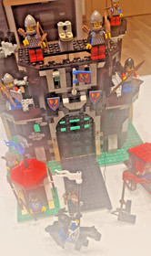 LEGO Black Monarch Castle Knights Castle 6085+6009+6017+6023+6035 with BA Complete