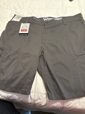 NWT Wrangler ATG All Terrain Gear Cargo Shorts Gray Green Size 42