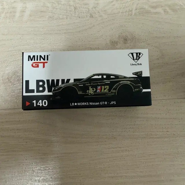 MINI GT Nissan GTR LBwork JPS 140 Model Pre-Owned