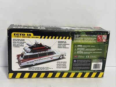 Ghostbusters ECTO-1A 1/25 AMT Model Kit Skill Level 2 Ages 10+ New