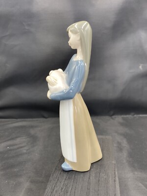 * vintage figure ୨୧ * 真っ白 可愛い ひつじちゃん LLADRO 1011 FARMER GIRL WITH PIG PIGLET PORCELAIN FIGURINE Vintage