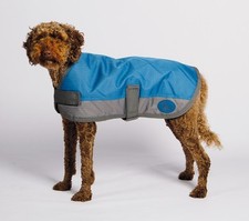 Hundedecke mit 200 Gramm Füllung. NEU. Grösse 30 cm