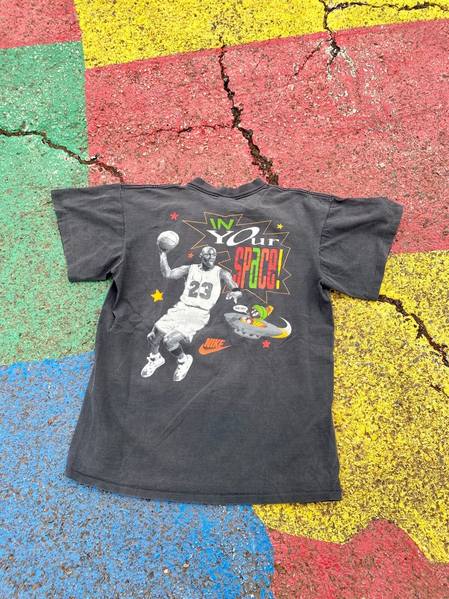 NIKE ナイキTシャツ　Air Jordan looney tunes VTG Nike Air Jordan Marvin Martian Looney Tunes In Your Space