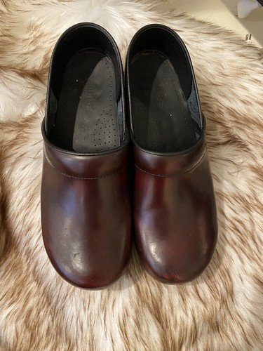 Sanita Clogs 44