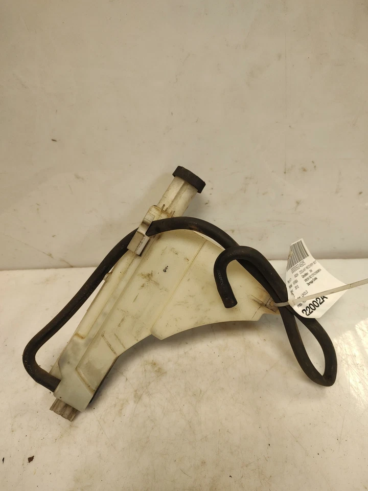 Reservatório de transbordamento de líquido de arrefecimento Nissan Versa 2007 - 2011 fabricante de equipamento original 21710ed000 - Imagem 2 de 3