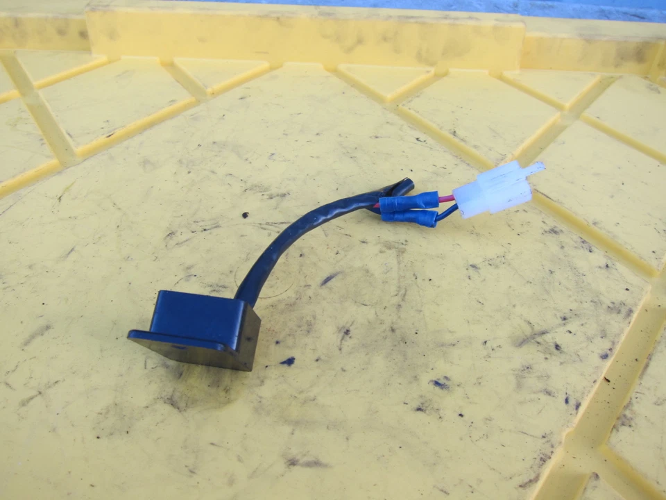 Kawasaki Ninja 250R EX250F 2004 incorrecto OEM sensor de posición del acelerador TPS Foto 3 de 4