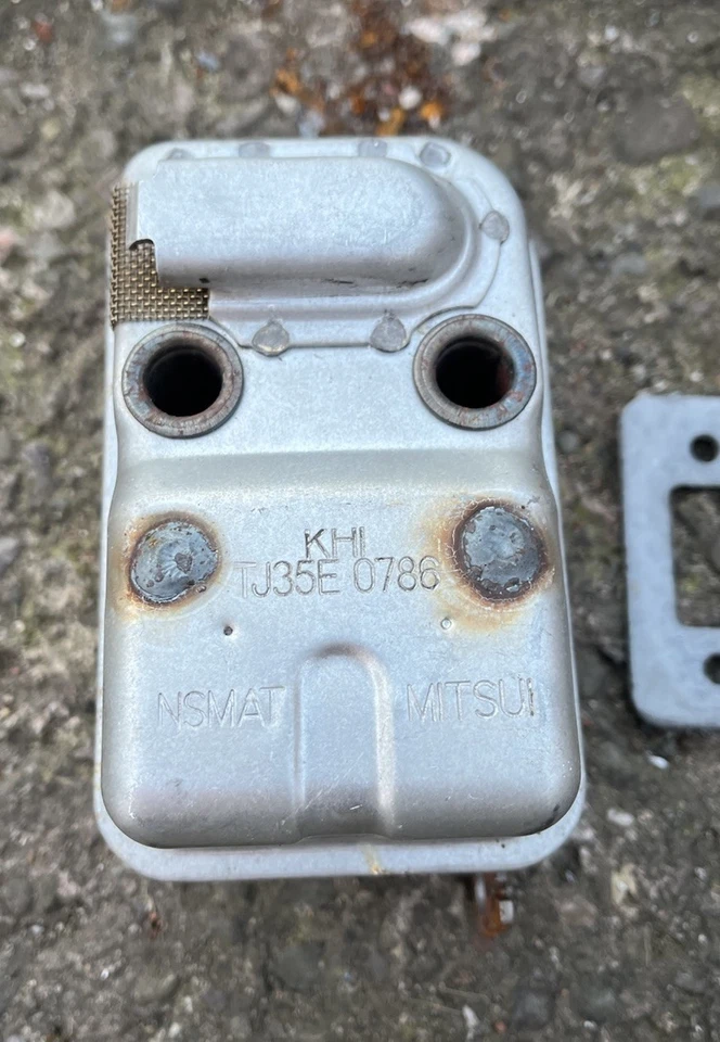 Kawasaki Exhaust Silencer Muffler With Gasket For For TJ35E Strimmer - Image 3 of 4