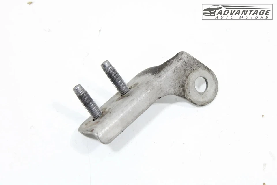 Chevrolet Equinox 2018-2024 sistema de escape tubo delantero soporte soporte OEM Foto 3 de 4