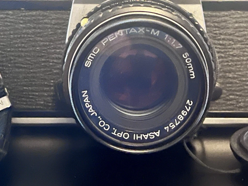 Cámara fotográfica Pentax K1000 35 mm SLR con lentes de 70-210 mm y Pentax de 50 mm funciona en muy buena condición Foto 3 de 4