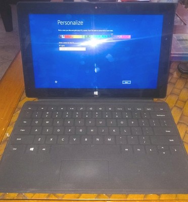 Microsoft Surface RT Tablet with Keyboard & Charger 64GB 2 GB RAM Touchscreen B