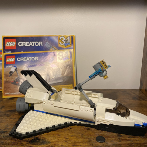 LEGO CREATOR: Space Shuttle Explorer (31066) COMPLETE - Picture 5 of 9