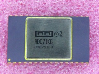 56 PIEZAS BURR BROWN ADC71KG IC CONVERTIDOR A/D ÚNICO 16 BITS BIPOLAR INMERSIÓN 32 PINES