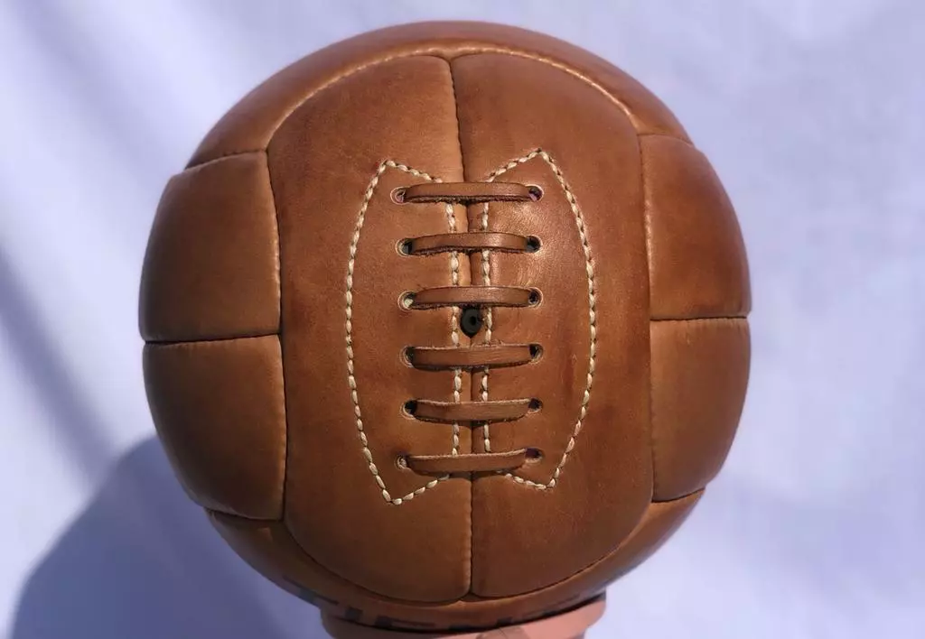 RARE VINTAGE 1930 FIRST FIFA WORLDCUP TIENTO BALL Leather BALL SIZE 5