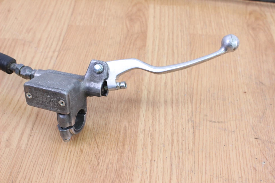 Suzuki RM250 1990 cilindro maestro de freno delantero con pinza  Foto 2 de 4