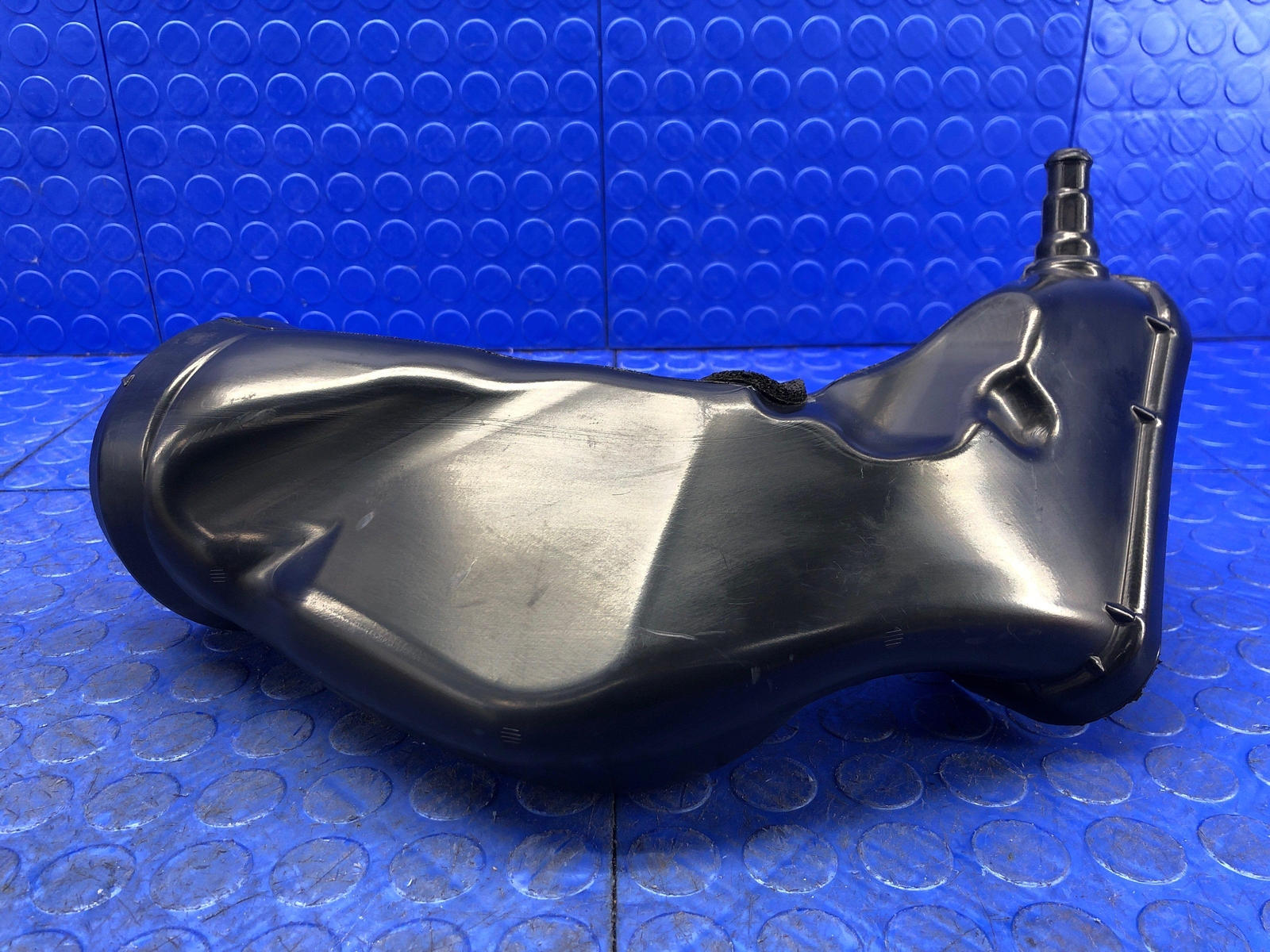 2016-2021 MCLAREN 570S OEM RIGHT AIR CLEANER FILTER DUCT PIPE 13F0683CP