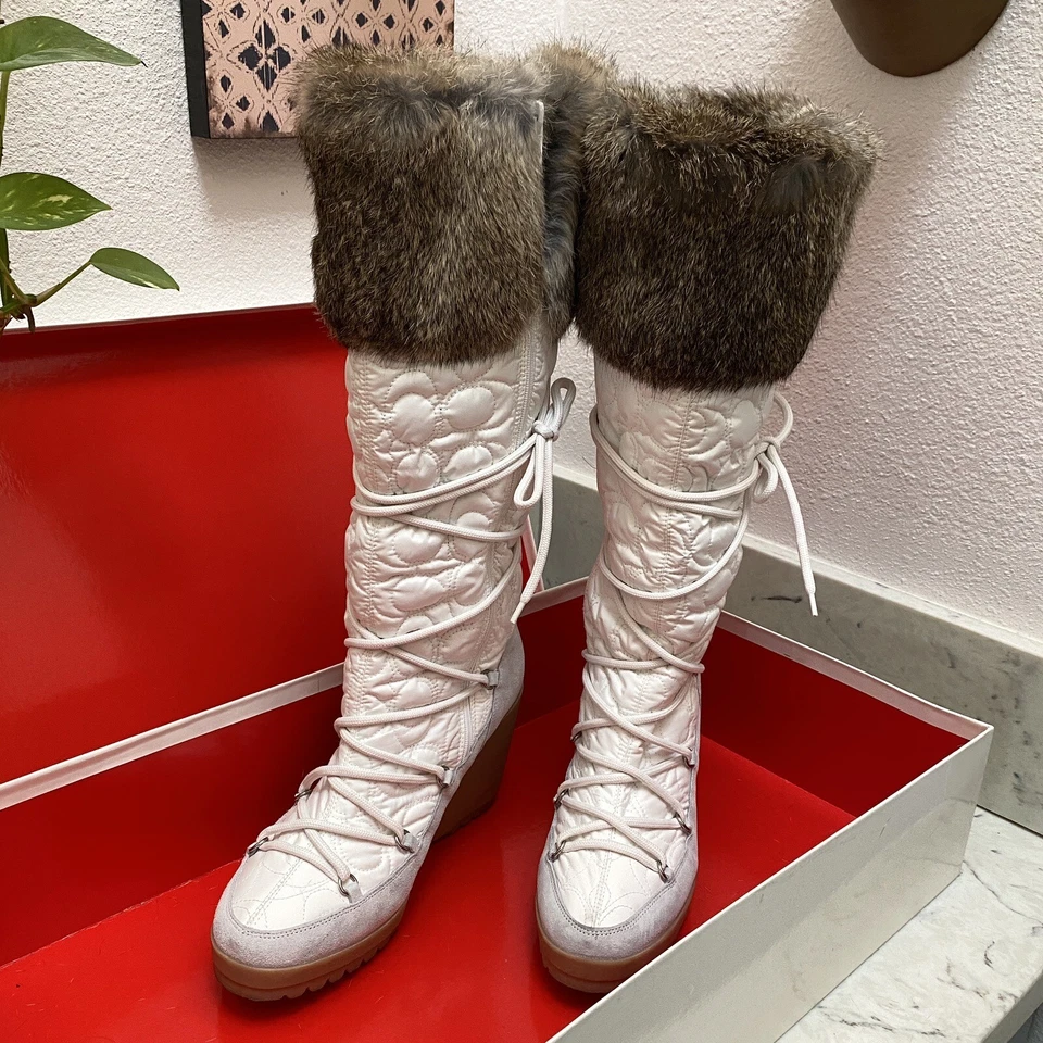 ✨ Bolso de hombro con solapa de esquí de firma de piel COACH y botas de cuña para nieve talla 9 ❄️ Foto 3 de 4