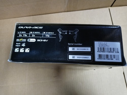 Shimano Dura Ace 2x11 Di2 Shift/Brake Lever Set - Picture 3 of 3
