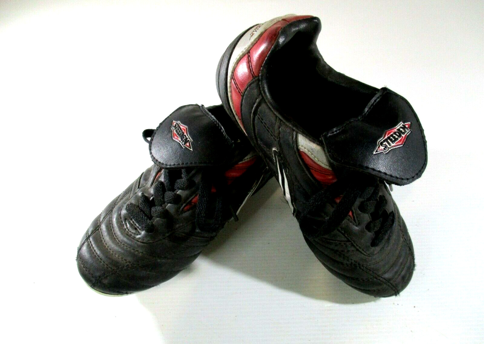 Steeden Football Boots Childrens Size US 1 AUS 1 Black Pre-owned 21 cm Long VGC