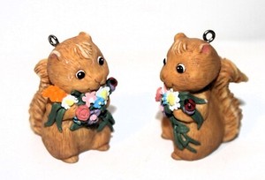 HALLMARK Garden Club #3 SQUIRREL w/Flower ORNAMENTS Set of 2 SPRING Series 1997
