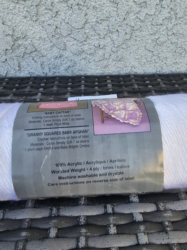 Caron Simply Soft 1 White 9901 7oz Lot 0041 100% Acrylic - Picture 4 of 4