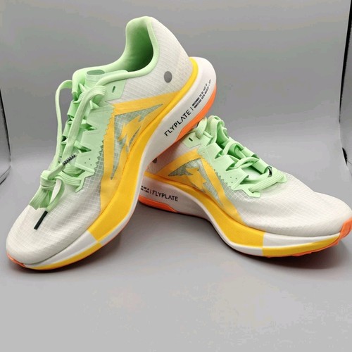 Nike Herren ZoomX Ultrafly Trail weiß/dampfgrün DX1978-102 Größe 8,5 brandneu - Bild 8 von 9