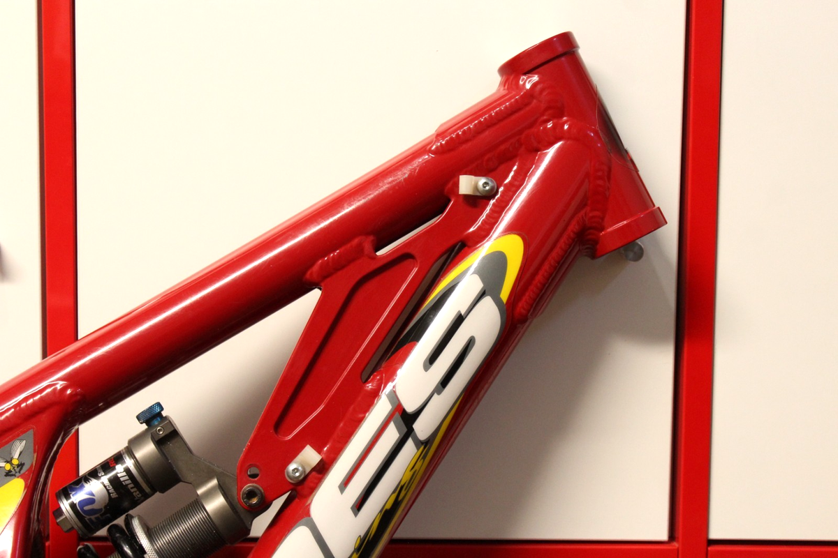 Vintage FOES The Fly Downhill DH 26
