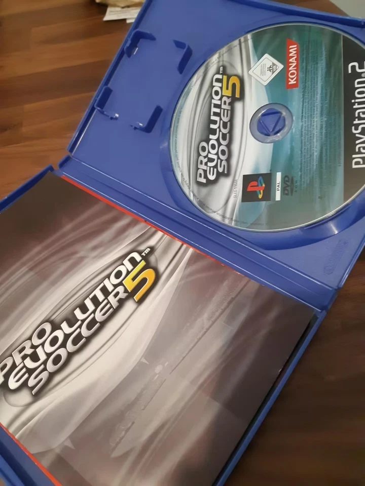 Jeu PS2 "Pro Evolution Soccer 5 / PES 5" complet en boîte version PAL (N°8999S), photo 3 sur 3