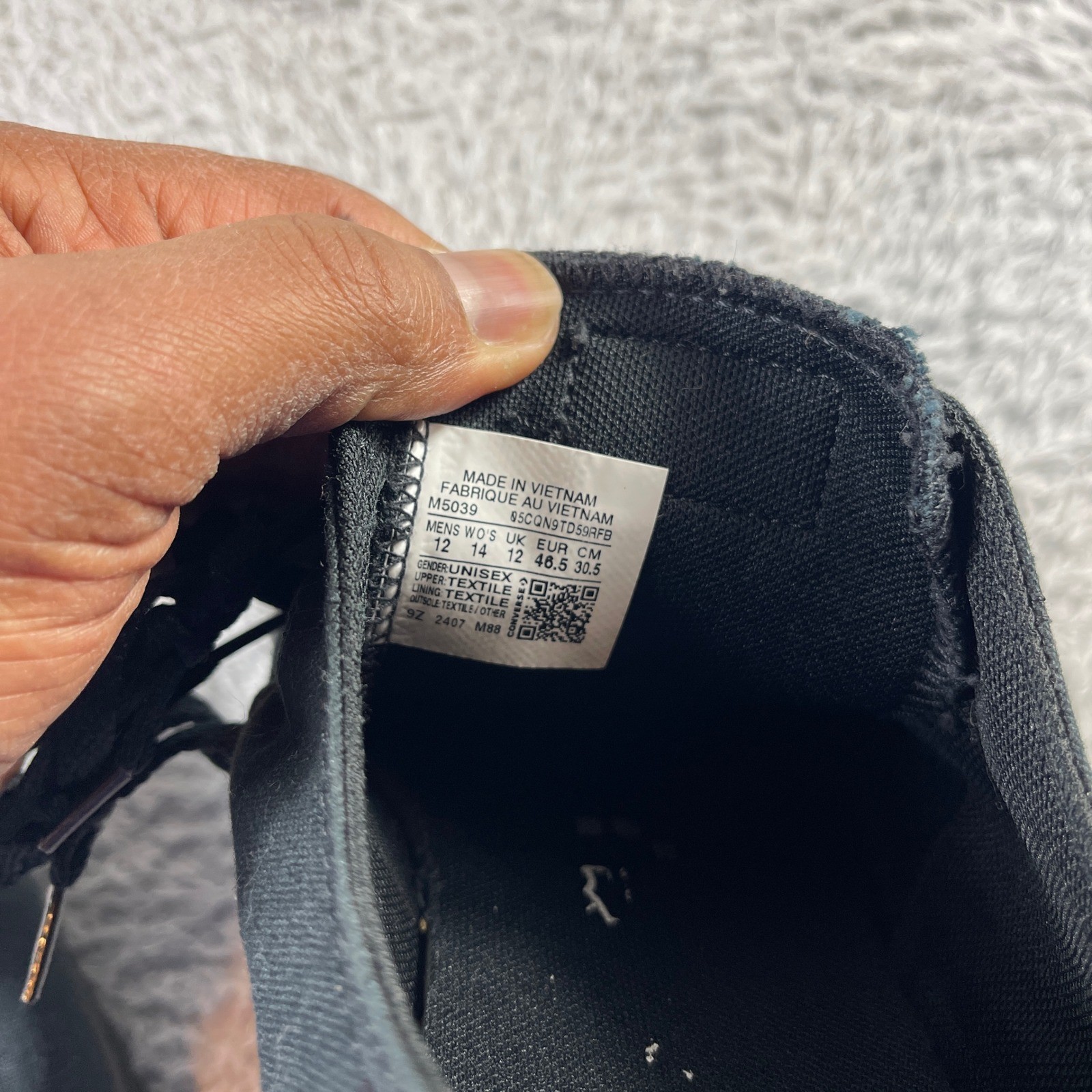 Converse Chuck Taylor All Star Low Top Black Monochrome Sneakers M5039 Mens 12 thumbnail 6