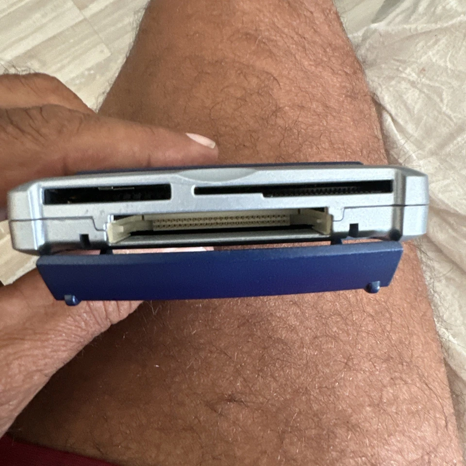 Lexar RW018 Silver USB 2.0 Multi-Card Reader & Intuit QuickBooks Reader NO CABLE - Image 3 of 4