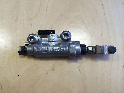 M MATI Rear Brake Master Cylinder For Yamaha Wolverine 350 450 Grizzly 300 400 450 660 Kodiak 400 450 YFM 5KM 2583V 00 00 : Buy Online At Best Price In KSA Souq Is Now - Foto 8