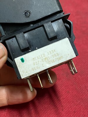 【中古】Switch FLOWERS Switchcraft® On-On Slide Switch for Jazzmaster® and Jaguar®