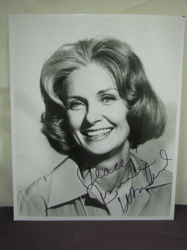 signed photo of actor Joanne Woodward, 10x8, inscribed but not personalized, B&W - Picture 1 of 2