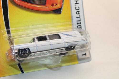 Matchbox MBX Metal 1963 Cadillac Hearse #30 White - Picture 2 of 4