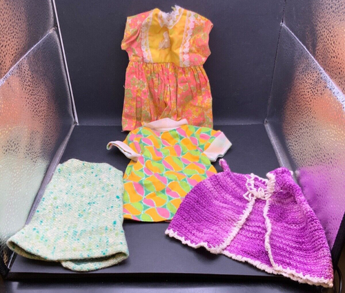VINTAGE 60er 70er KONVOLUT BARBIE KLEIDUNG KLEIDER