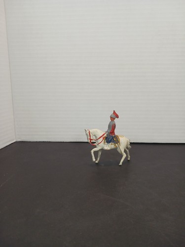 Vintage Metal Soldier Made in England Lead Mounted Lifeguard 1930s ? Horse War - Picture 5 of 11
