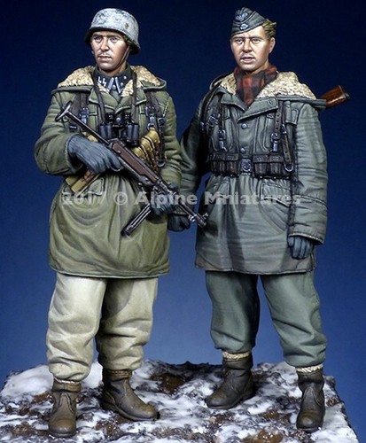 Alpine Mins 35237 German WSS Grenadiers 2 Figure Set 1/35th Unpainted kit - Picture 3 of 6