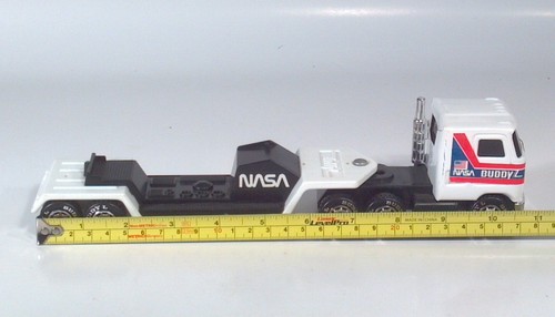 Vintage 1980 Buddy L NASA Mack Semi Truck Shuttle Carrier 10.5" Scale Model  - Picture 2 of 7