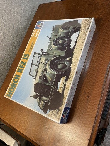 Italeri HORCH Kfz 15 GERMAN Standard Personnel FIELD CAR 1:35 Brand New Sealed - Picture 2 of 10