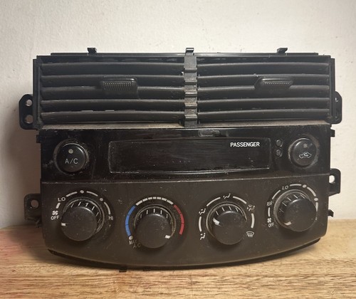 2006-2010 Toyota sienna front heater AC conwithout park assist OEM 84010-08130 - Picture 1 of 9