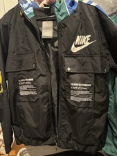 Nike Mosshino Pok mon