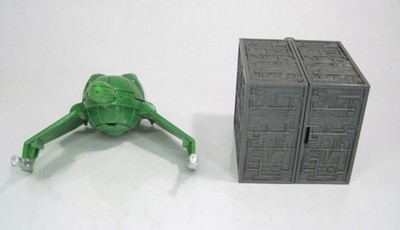 Playmates Vintage 1996 Star Trek Innerspace Series Borg Cube & Bird of Prey Lot