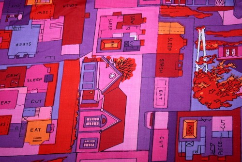 QUILTER'S HOUSE IN PINK - CHECK THE FLOOR PLAN CAREFULLY - 100% COTTON FABRIC - Picture 4 of 7
