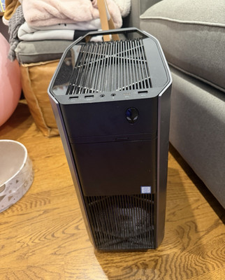 Alienware Aurora R8 Gaming Desktop i7-9700 16GB RAM 256GB SSD 1TB
