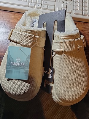 Womens Magellan Outdoors Slip On Clogs Size L 9/10 NEW With Tags No Box
