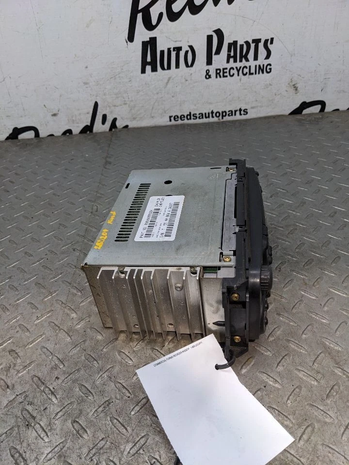 Аудиооборудование радиоприемник радио ID Rbk подходит для 02–07 CARAVAN 1171337 - Изображение 4 из 4