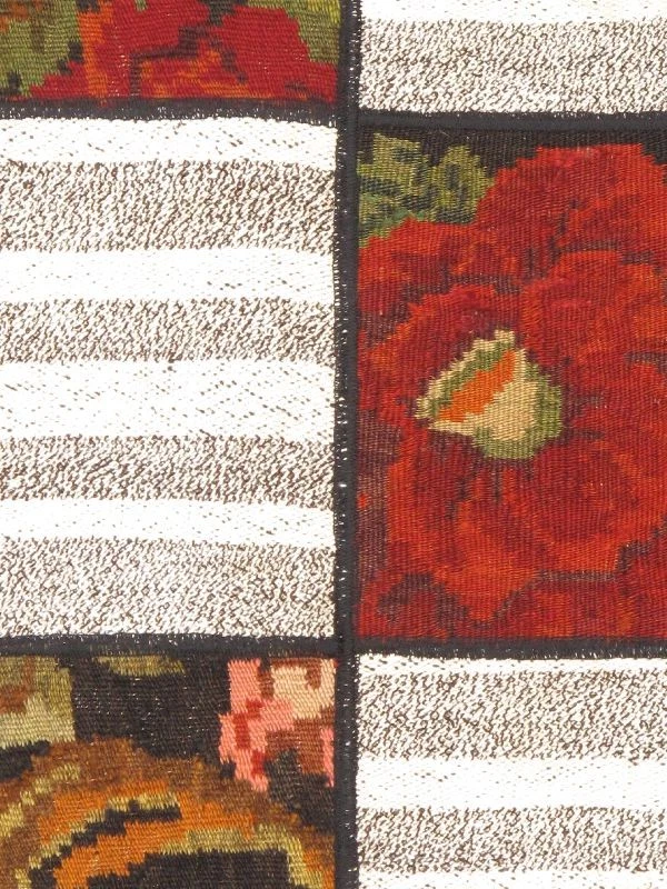 Traditional Vintage Hand Woven Oriental Carpet 4'1" x 6'1" Wool Kilim Area Rug - Image 3 of 4