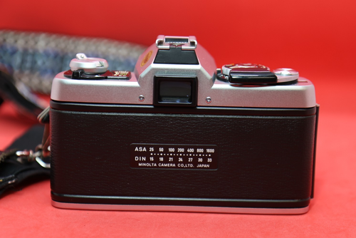 1980 Minolta XG1 SLR 35mm Film Camera w/Lens, Tiffen Case, Flash & L-Bracket - Picture 9 of 24