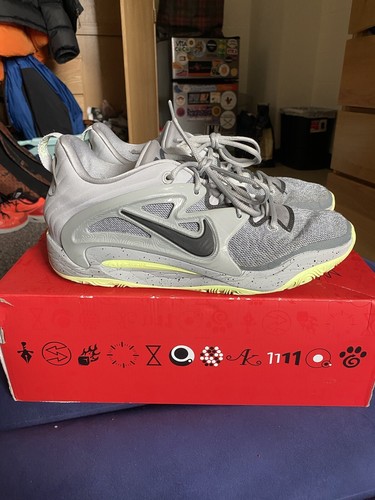 kd 12 wolf gray