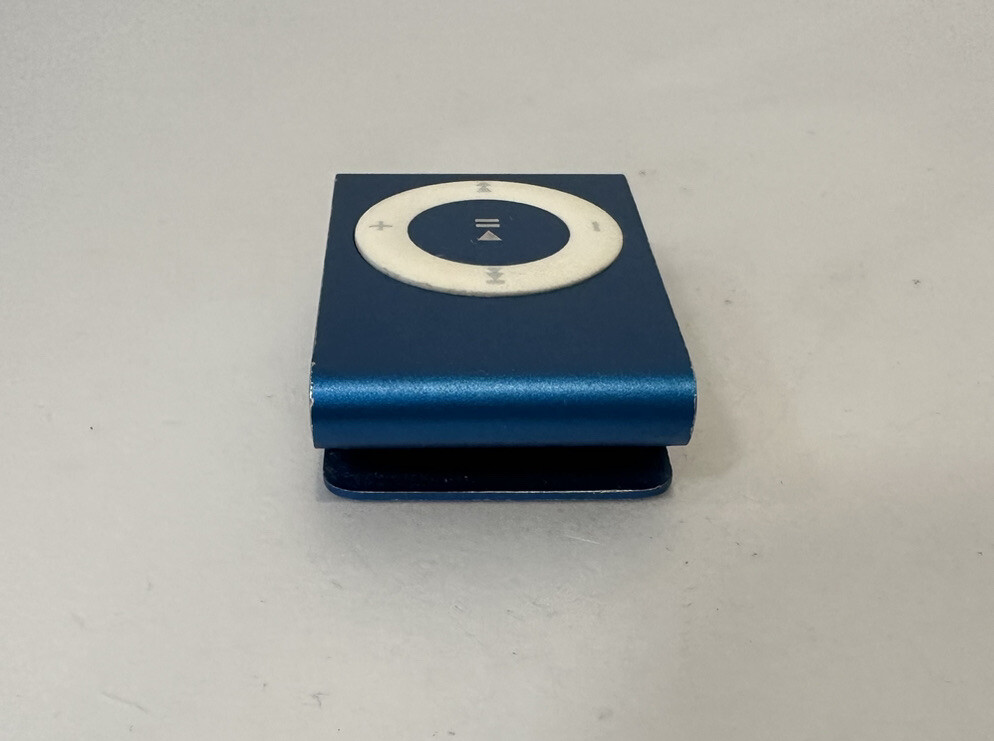 Apple iPod shuffle 2nd Generation Blue (1 GB) Works Great