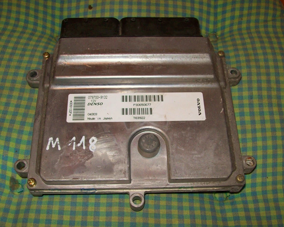 Centralina motore Volvo V50 S40 II 2.4 (B5244S5) 103kw/140cv 0797009132 Denso - Immagine 2 di 2